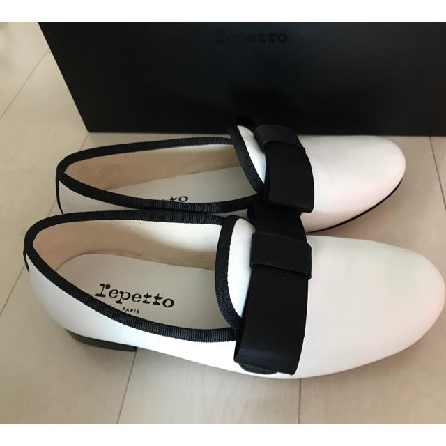 repetto(レペット)の人気レペット★リボン付ローファー スリッポン 37 1/2  レディースの靴/シューズ(ローファー/革靴)の商品写真