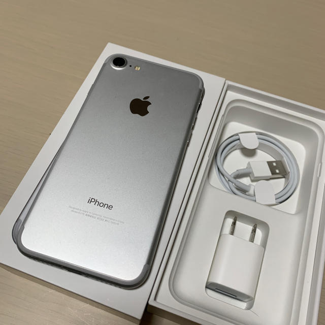 Apple - iPhone 7 Silver 32GB SIMフリーの通販 by Manu's shop｜アップルならラクマ 限定品定番