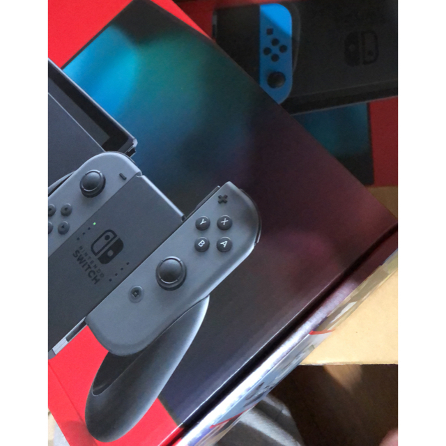 任天堂　switch グレー 1