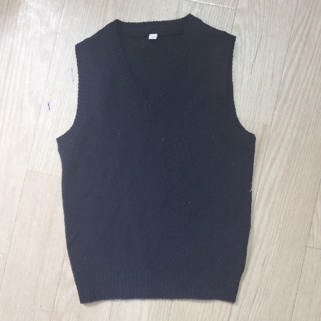 キッズ☆ニットベスト 100 キッズ/ベビー/マタニティのキッズ服男の子用(90cm~)(ドレス/フォーマル)の商品写真