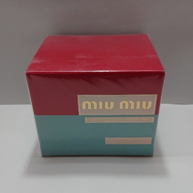 miumiu(ミュウミュウ)のミュウミュウ ミュウミュウ ボディクリーム 150ml コスメ/美容のボディケア(ボディクリーム)の商品写真