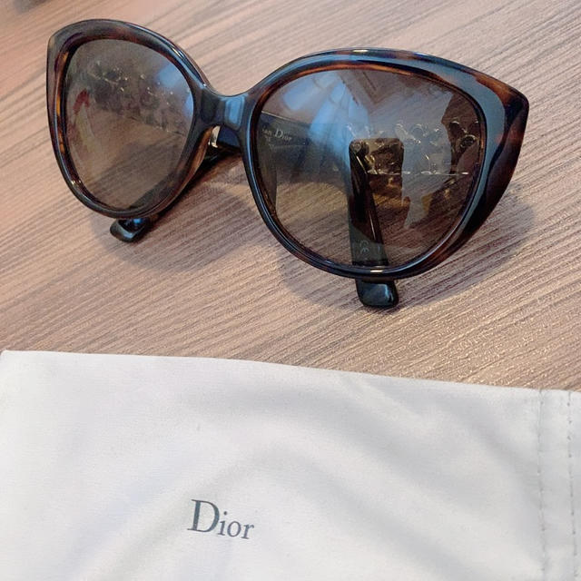 Christian Dior(クリスチャンディオール)のChristian Dior ビジューサングラス レディースのファッション小物(サングラス/メガネ)の商品写真