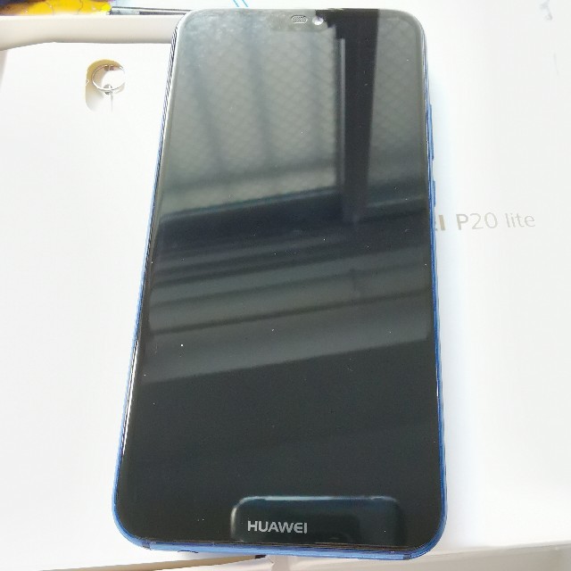 ANDROID(アンドロイド)のHUAWEI  p20lite　クラインブルーサブ端末にて使用　Yモバイル スマホ/家電/カメラのスマートフォン/携帯電話(スマートフォン本体)の商品写真