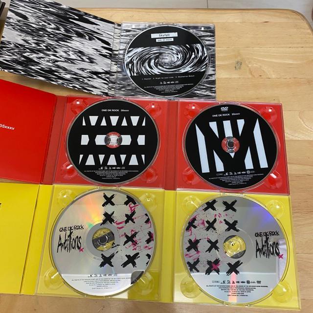 ONE OK ROCK(ワンオクロック)のONE OK ROCK  エンタメ/ホビーのDVD/ブルーレイ(ミュージック)の商品写真