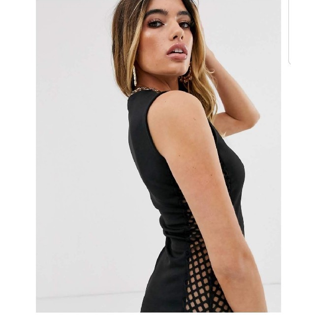 MISSGUIDED(ミスガイデッド)の英国　インポート　サイドメッシュ　ワンピース　タイトワンピ　missguided レディースのワンピース(ミニワンピース)の商品写真