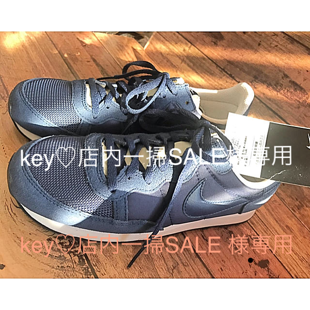 NIKE スニーカー　新品未使用