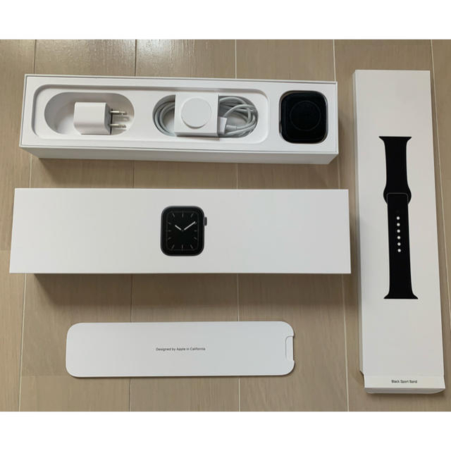 Apple(アップル)のAPPLE WATCH5 スマホ/家電/カメラのスマホアクセサリー(その他)の商品写真