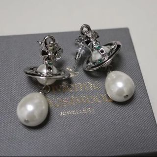 ヴィヴィアンウエストウッド(Vivienne Westwood)のVivienne Westwood ドロップパールピアス(ピアス)