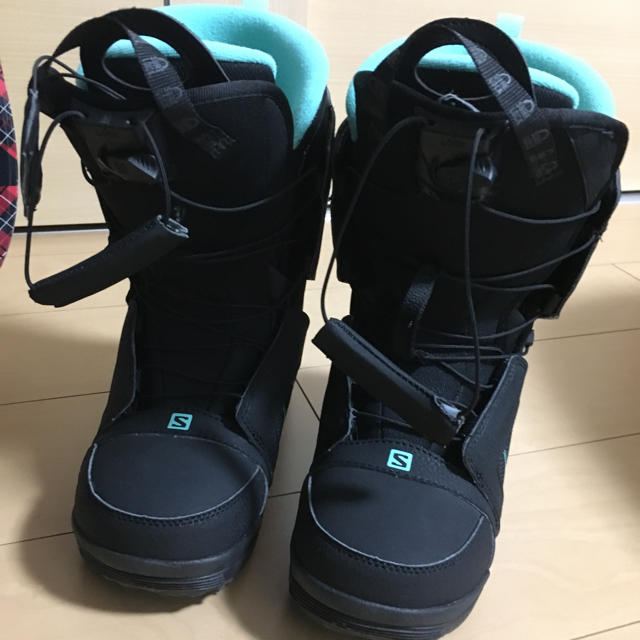 SALOMON(サロモン)の【美品】最終値下スノーボードブーツ SALOMON レディース 24.0㎝ スポーツ/アウトドアのスノーボード(ブーツ)の商品写真