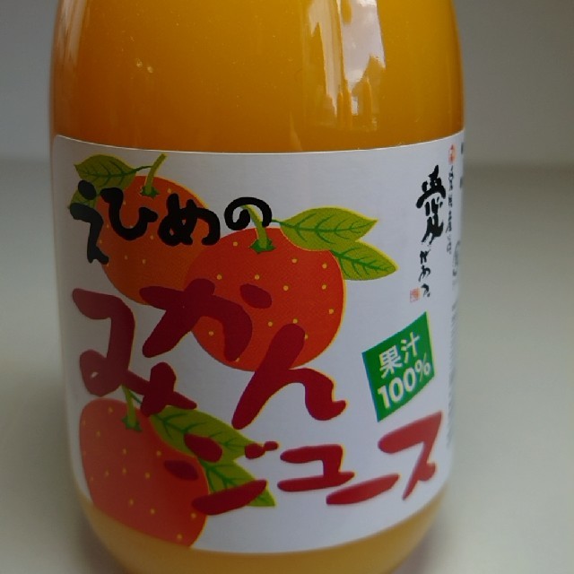 愛媛県産果汁１００％えひめみかんストレートジュースです。１２本入りです 食品/飲料/酒の食品(フルーツ)の商品写真
