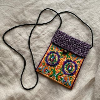 ロキエ(Lochie)の✴︎今月中旬まで✴︎ 香港　刺繍　ミニポシェット(ショルダーバッグ)