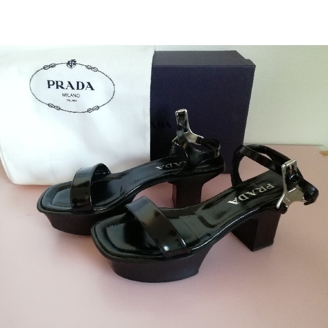 美品！PRADA  プラダ サンダル