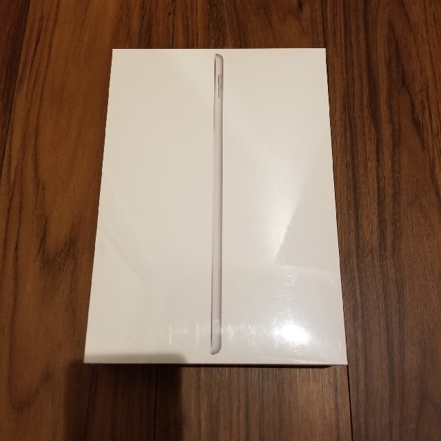 iPad第七世代128GB silver 新品