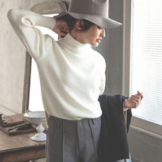 アーバンリサーチ(URBAN RESEARCH)の新品♡サックスブルーのハイネックニット(ニット/セーター)