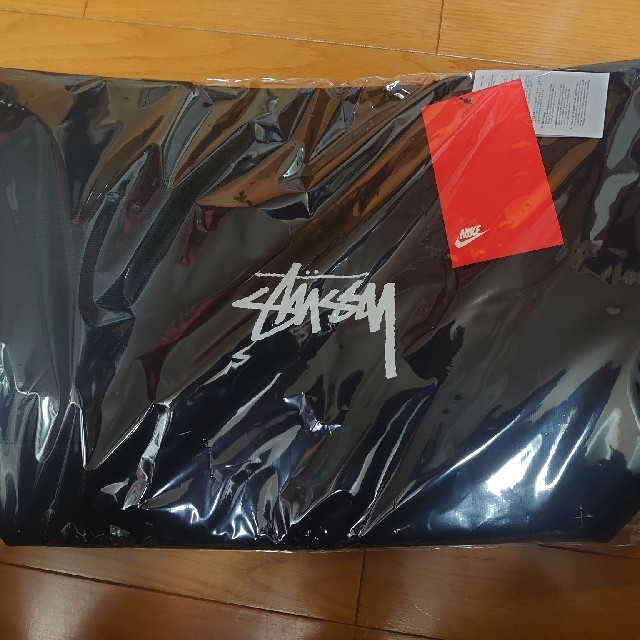 NIKE(ナイキ)のNIKE　stussy ビーチ トート ナイキ　ステューシー メンズのバッグ(トートバッグ)の商品写真