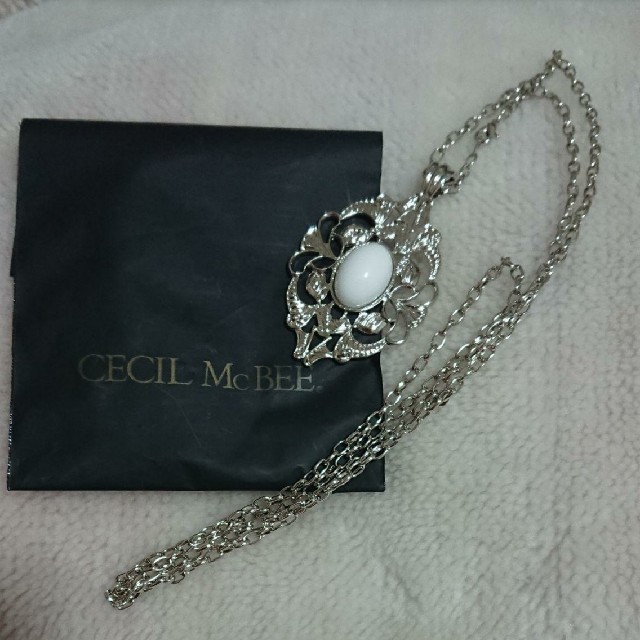 CECIL McBEE(セシルマクビー)のネックレス レディースのアクセサリー(ネックレス)の商品写真