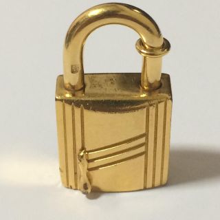 エルメス(HERMES)のエルメスカデナ 格安！(キーホルダー)