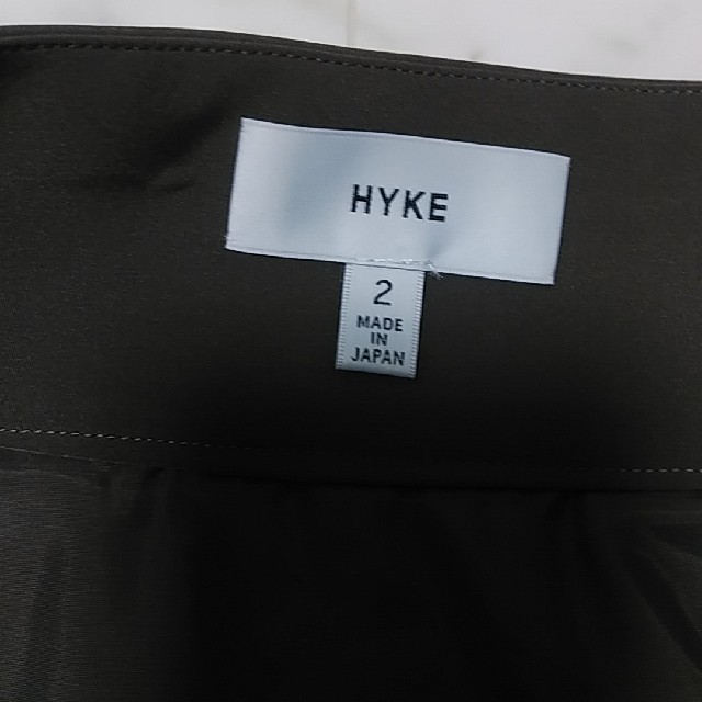 HYKE(ハイク)のHYKE　プリーツロングスカート レディースのスカート(ロングスカート)の商品写真