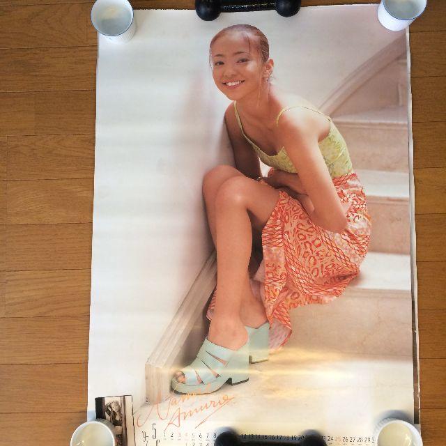 安室奈美恵 '97カレンダー・ポスター B2サイズの通販 by らぐ 安室奈美恵 '97カレンダー・ポスター B2サイズの通販 by らぐ