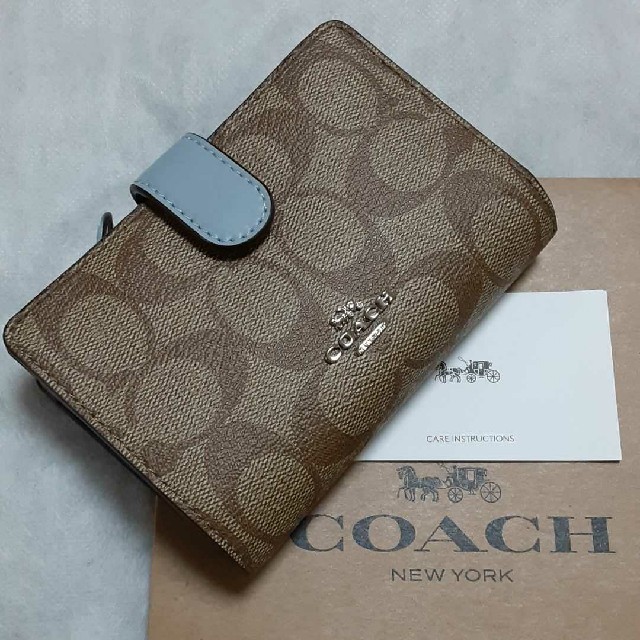 【新品】コーチ COACH 二つ折り財布  F23553PVCレザー⏹️機能