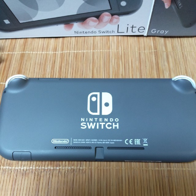 任天堂Switchライト