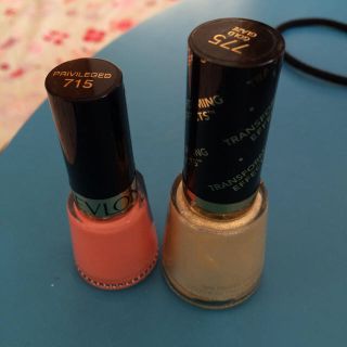 レブロン(REVLON)のマニュキュア(マニキュア)