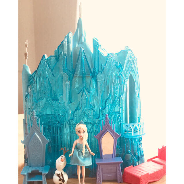アナと雪の女王(アナトユキノジョオウ)の専用です✨アナと雪の女王❄️エルサのお城ライトアップパレス💕おはなしデラックス エンタメ/ホビーのおもちゃ/ぬいぐるみ(キャラクターグッズ)の商品写真