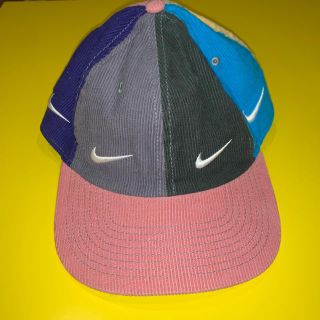 ナイキ(NIKE)のNIKE 帽子　キャップ(キャップ)