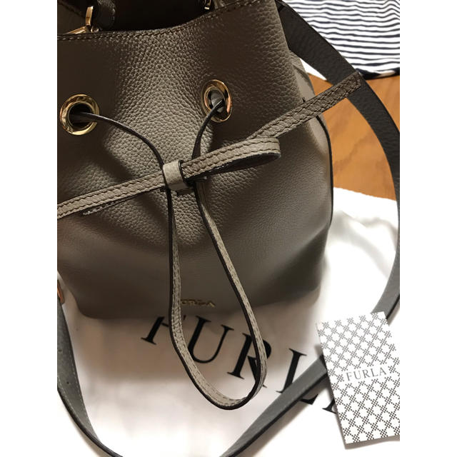 Furla(フルラ)のフルラ  巾着型　バック(ショルダー違素材) レディースのバッグ(ショルダーバッグ)の商品写真
