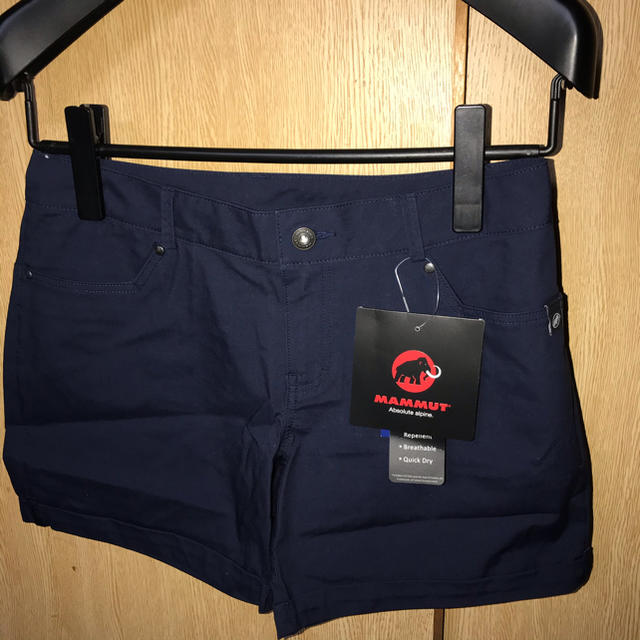 Mammut(マムート)の新品 Mammut ショートパンツ Roseg Shorts レディース S レディースのパンツ(ショートパンツ)の商品写真