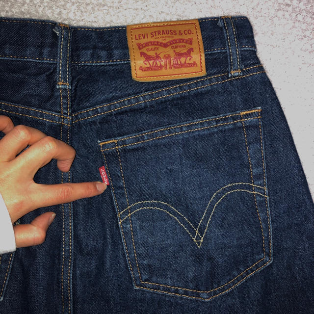 Levi's(リーバイス)のリーバイス　デニムミニスカート　カットオフ　 レディースのスカート(ミニスカート)の商品写真