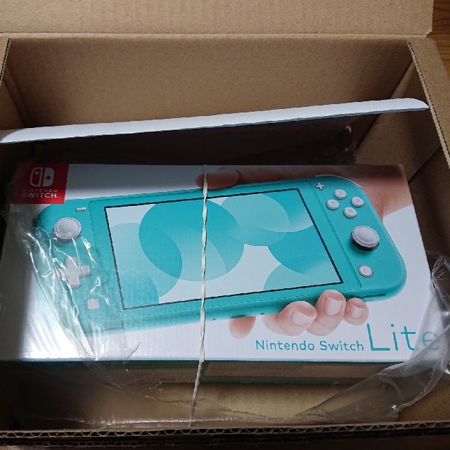 nintendo switch lite ターコイズ 新品未開封 エンタメ/ホビーのゲームソフト/ゲーム機本体(携帯用ゲーム機本体)の商品写真