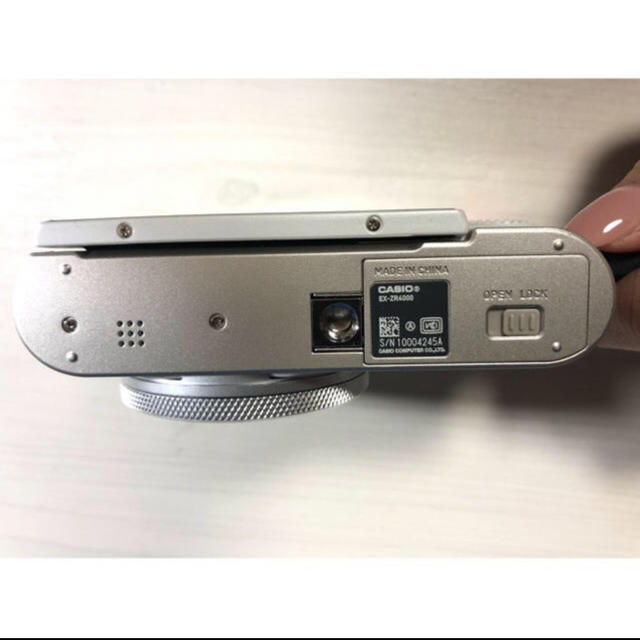 ＊CASIO EXILIM EX-ZR4000 ホワイト ■ 良品