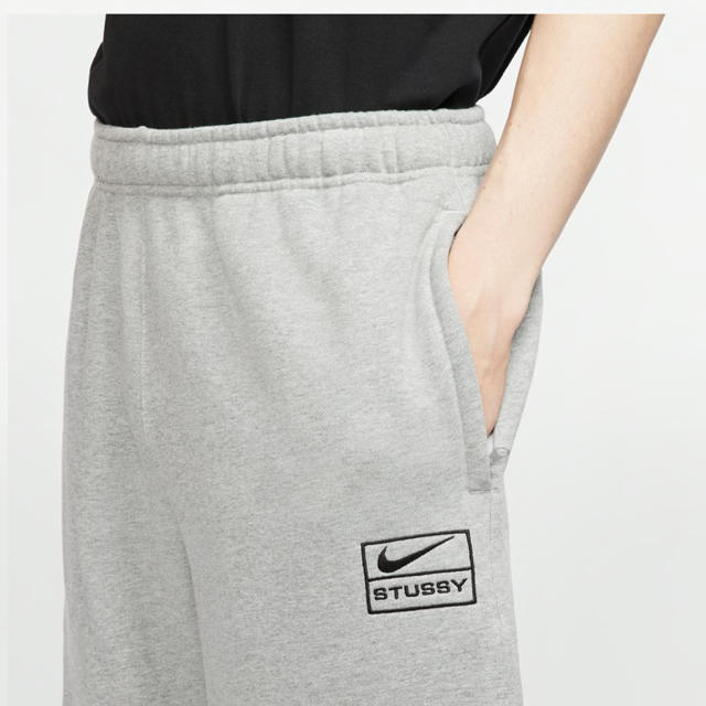 NIKE(ナイキ)のstussy nike FLEECE PANTS  XLサイズ メンズのパンツ(ワークパンツ/カーゴパンツ)の商品写真