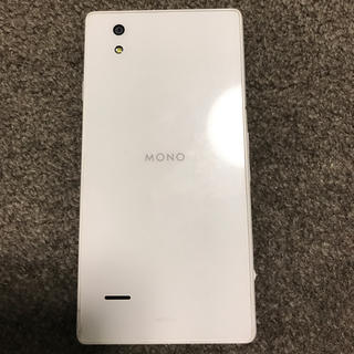 エヌティティドコモ(NTTdocomo)のmono mo-01j ホワイト　SIMロック解除済(スマートフォン本体)