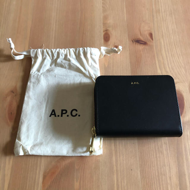 apc 財布　EMMANUELLE 袋付き