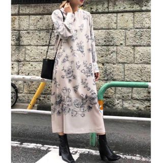 アメリヴィンテージ(Ameri VINTAGE)の【タグ付き新品未使用】AMERI REHEMA KEY NECK DRESS(ロングワンピース/マキシワンピース)