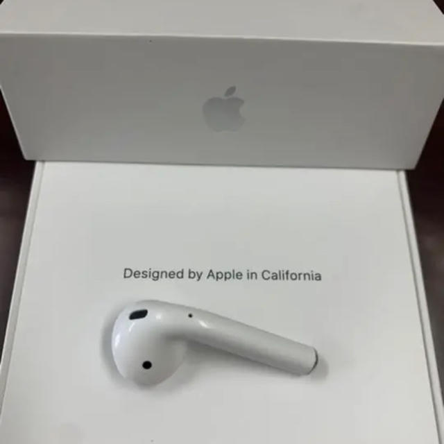 Apple(アップル)のAirpods エアーポッズ　第1世代　L左耳　エアポッズ　アップル製品 純正品 スマホ/家電/カメラのオーディオ機器(ヘッドフォン/イヤフォン)の商品写真