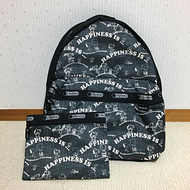 LeSportsac(レスポートサック)のレスポートサック  スヌーピー  リュック　ハピネスオールオーバー レディースのバッグ(リュック/バックパック)の商品写真