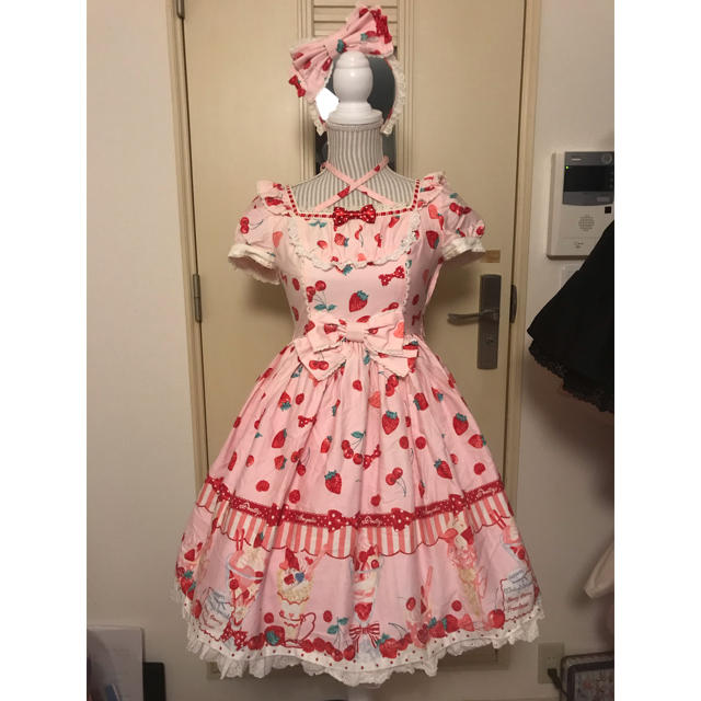 Angelic Pretty(アンジェリックプリティー)のAngelic Pretty strawberry parlour OP レディースのワンピース(ひざ丈ワンピース)の商品写真