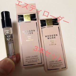 エスティローダー(Estee Lauder)のエスティローダー　香水　バーバリー(香水(女性用))