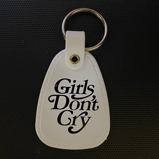 GDC(ジーディーシー)のgirls don’t cry キーホルダー　 メンズのファッション小物(キーホルダー)の商品写真