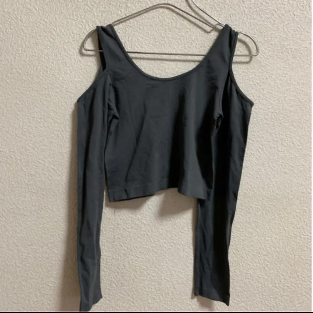 Class(クラス)のclass♡オープンショルダーシームレスtops レディースのトップス(カットソー(長袖/七分))の商品写真