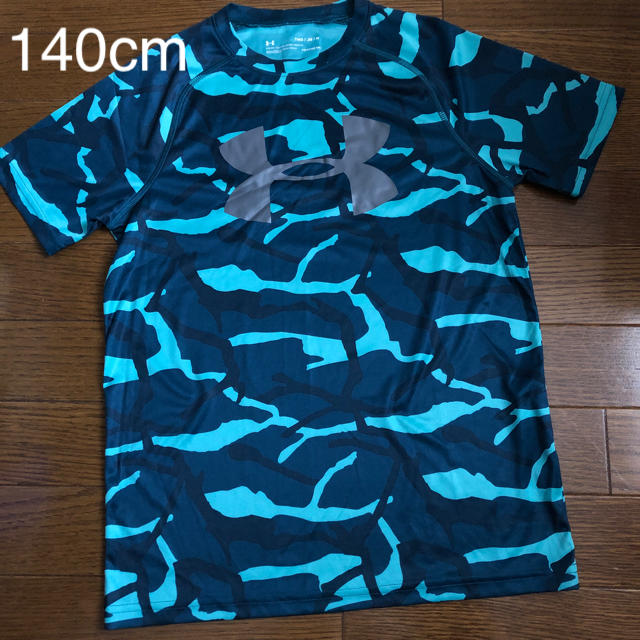 UNDER ARMOUR(アンダーアーマー)の美品　Tシャツ　140cm キッズ/ベビー/マタニティのキッズ服男の子用(90cm~)(Tシャツ/カットソー)の商品写真