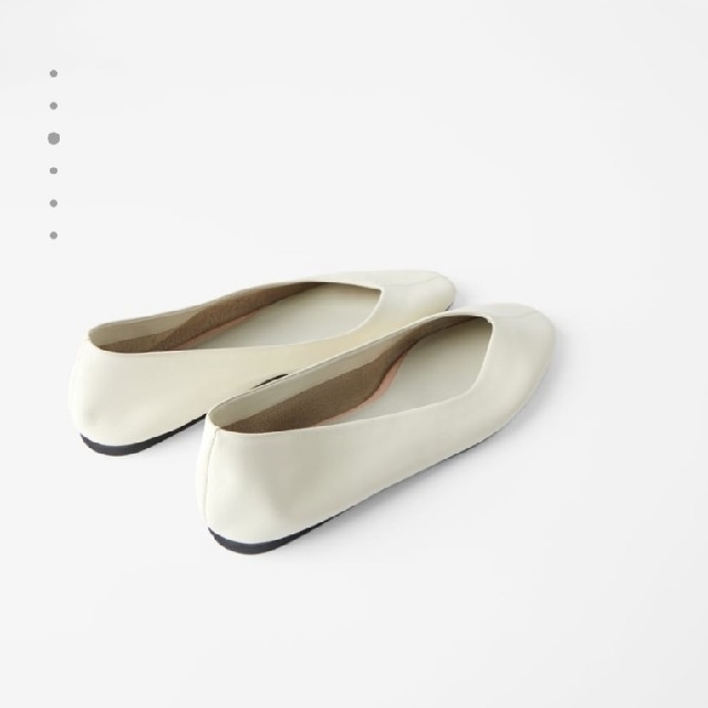 ZARA(ザラ)の【新品未使用】ZARA ソフトレザーバレエシューズ 38 レディースの靴/シューズ(バレエシューズ)の商品写真