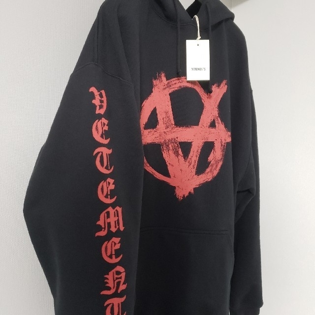 新品正規品 VETEMENTS 20SS Anarchyパーカー Mヴェトモン