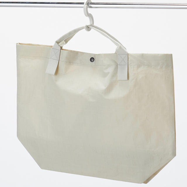 MUJI (無印良品)(ムジルシリョウヒン)の新品 無印良品 ポリエチレンシート トートバッグ メンズのバッグ(エコバッグ)の商品写真
