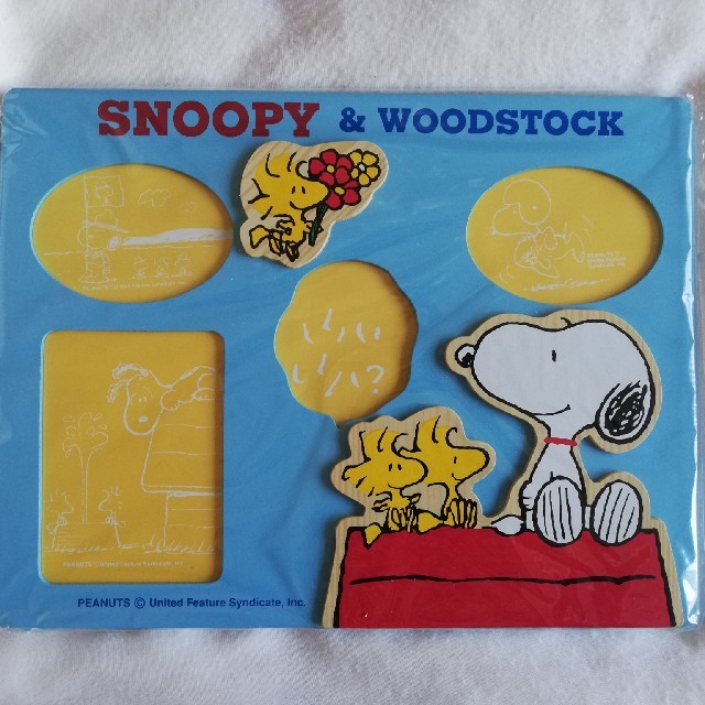 SNOOPY(スヌーピー)の《新品》スヌーピーのフォトフレーム インテリア/住まい/日用品のインテリア小物(フォトフレーム)の商品写真