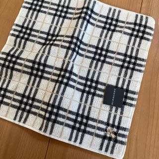 バーバリー(BURBERRY)のBURBERRY バーバリー  タオルハンカチ   新品(ハンカチ)