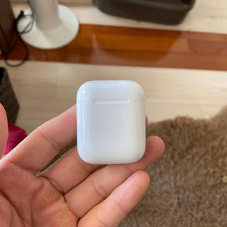 アップル(Apple)のairpods 充電器のみ(ヘッドフォン/イヤフォン)